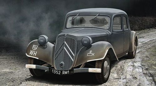 ACE Staff Car Traction Avant 11CV 1:72 (ACE72273)