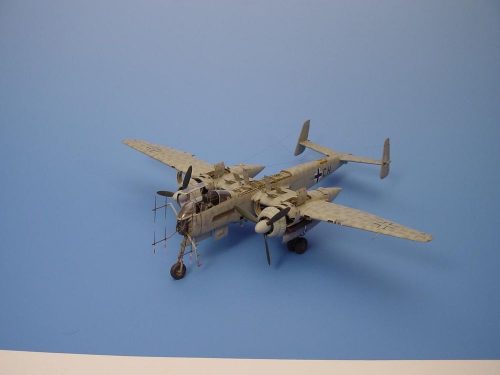 Aires Heinkel He-219 A-7 UHU Super Detailset, 111 Resinteile, 98 Fotoätzteile. 1:48 (4042)