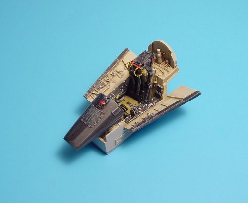 Aires F-8J Crusader Cockpit Set 1:48 (4204)