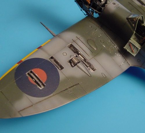 Aires Supermarine Spitfire Mk.Vb Waffenschächte 1:72 (7102)