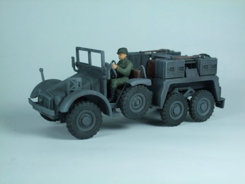 Caesar Miniatures WWII German Sd. Kfz. 69 Towing Truck 1:72 (7203)