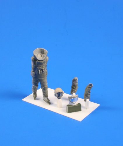 CMK Bomb Disposal Technician 1:35 (129-F35246)