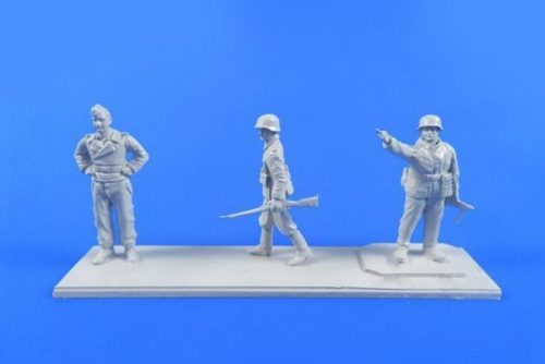 CMK German WWII Wehrmacht Soldiers 1944 1:72 (129-F72307)