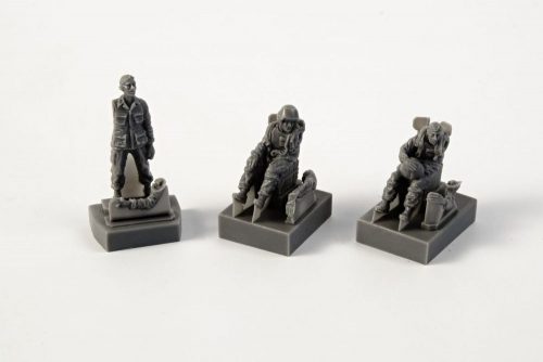 CMK AH-1 Sitting pilots (2 figures)a. ground crew(1 figure) f.SpecialHobby 1:72 (129-F72349)