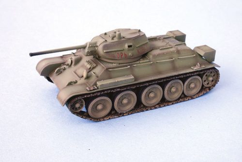 Easy Model T-34/76 1942 Moscow field 1:72 (36264)