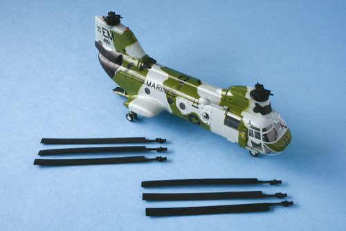 Easy Model CH-46F  154851 HMM-261 1:72 (37003)