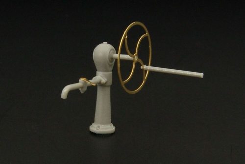 Hauler Industrial style water pump 1:48 (HLF48016)