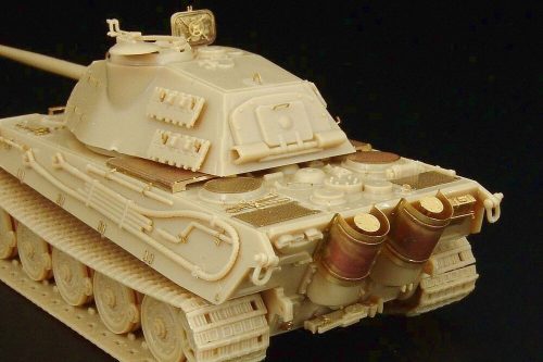 Hauler Tiger II Ausf B Königstiger“ (Revell kit) 1:72 (HLH72054)