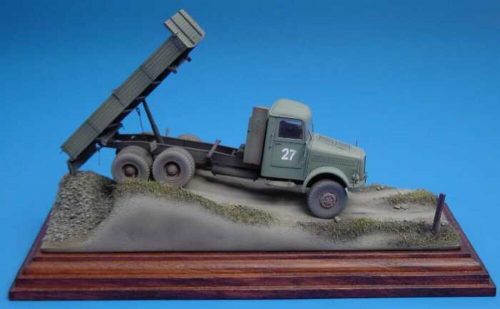 Hauler Tatra T111S 1:87 (HLR87038)