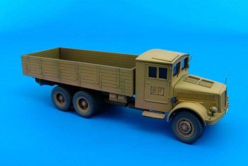 Hauler TATRA T111 einheintsfahrerhaus 1:87 (HLR87118)