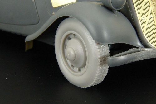 Hauler Citroen 11CV wheels 1:35 (HLU35020)