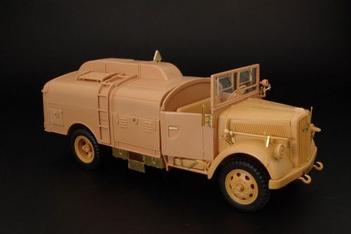 Hauler Opel Blitz Tankwagen (Italeri) 1:35 (HLU35038)