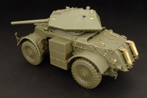 Hauler STAGHOUND Mk III 1:35 (HLU35050)