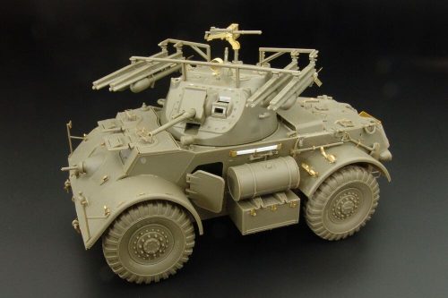 Hauler T17E1 Staghound Mk I w 60LB Rocket Launch 1:35 (HLU35056)