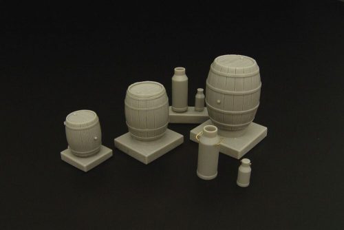 Hauler Wooden barrels and milk cans 1:35 (HLU35080)