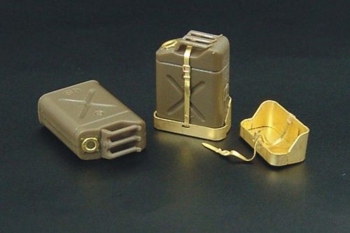 Hauler U S jerry cans 1:48 (HLX48063)