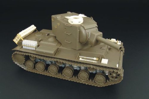 Hauler Pz Kpfw KV-II 754 ( r ) 1:48 (HLX48147)