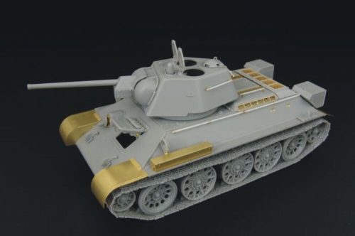 Hauler T-34-76 1943 Factory No 112 1:48 (HLX48155)