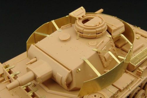 Hauler Pz III TURRET SCHURZEN 1:48 (HLX48200)