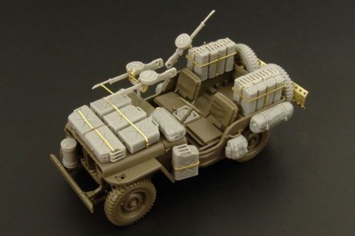 Hauler SAS JEEP (AFRICA 1942) 1:48 (HLX48229)