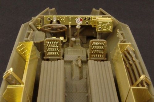 Hauler Sd Kfz 251-1 ausf C INTERIOR (AFV) 1:48 (HLX48277)