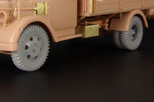 Hauler Opel Blitz WHEELS 1:48 (HLX48280)