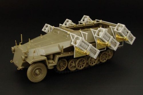 Hauler Sd Kfz 251 Stuka Zu Fuss conv 1:48 (HLX48286)