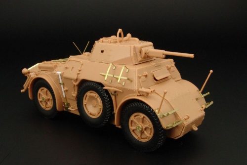 Hauler AB-43 Autoblinda (Italeri) 1:48 (HLX48313)