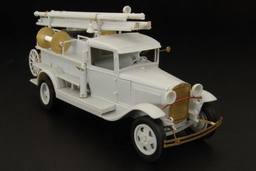 Hauler PMG-1 Fire engine (GAZ AA) 1:48 (HLX48318)