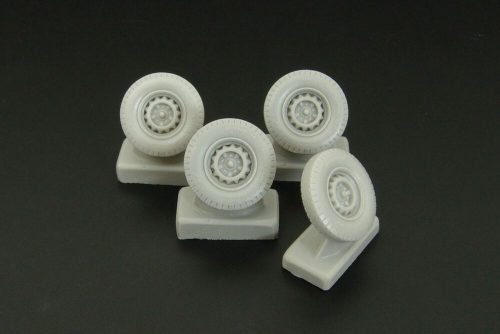 Hauler Wheels for GAZ family (ACE) 1:48 (HLX48356)