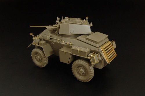 Hauler British 7ton Armored car Mk IV Humber 1:48 (HLX48376)