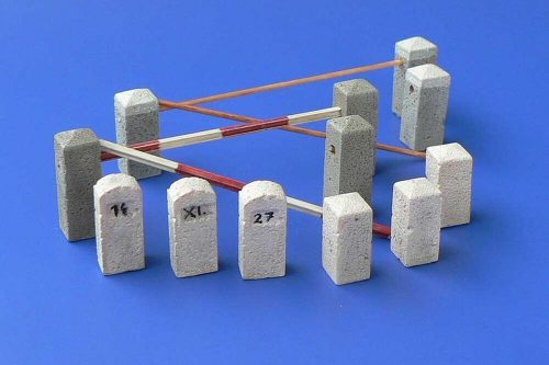 Hauler Stone bollards 1:48 (HLX48397)