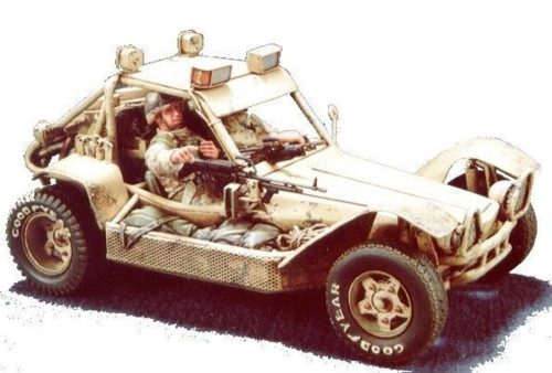 Hobby Fan Delta Forces desert storm- FAV w/2 Fig. 1:35 (HF009)