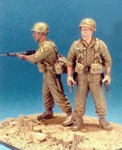 Hobby Fan First Cavalry 1965 LZ-Ray- 2 Fig. w/Base 1:35 (HF538)