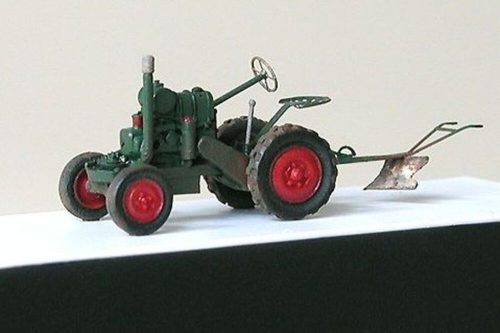 Hauler Tractor Svoboda with plow year1937 1:120 (HTT120057)