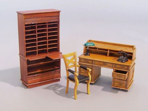 Plus Model Office furniture 1:35 (163)