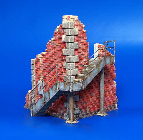 Plus Model Fabrikecke mit Treppe 1:35 (197)