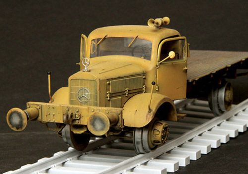 Plus Model Mercedes L4500A Eisenbahn Lastwagen 1:35 (347)