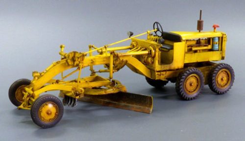 Plus Model U.S. Motor Grader 1:48 (4031)