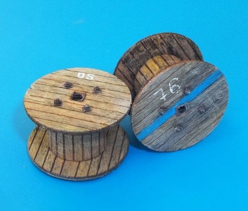 Plus Model Cable reels- small 1:48 (4049)