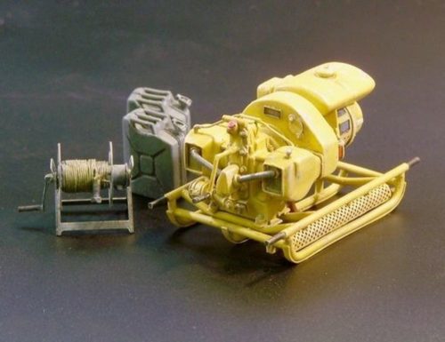 Plus Model German power generator WWII 1:35 (421)