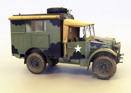 Plus Model Morris CS8 with body MK III 1:35 (441)