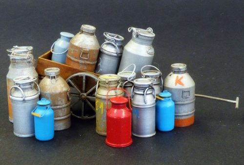 Plus Model Milk and cream cans 1:35 (508)