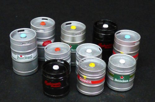 Plus Model KEG beer barrels 1:35 (536)