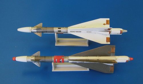 Plus Model Missile R-40TD 1:48 (AL4046)