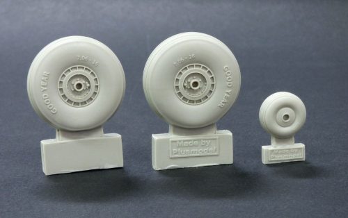 Plus Model C-47 Skytrain wheels without cover 1:48 (AL4068)