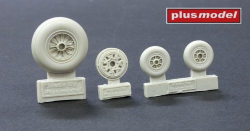 Plus Model F-101B Woodoo wheels 1:48 (AL4091)