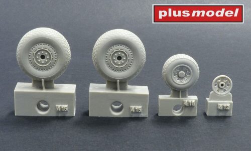 Plus Model B-26 Marauder wheels late diamond tread 1:48 (AL4092)