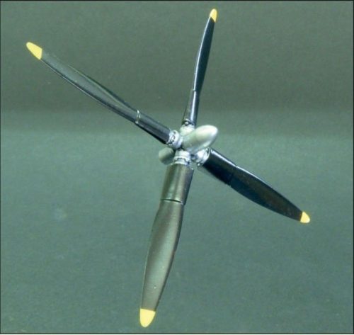 Plus Model Propeller for C-46 Commando 1:72 (AL7033)