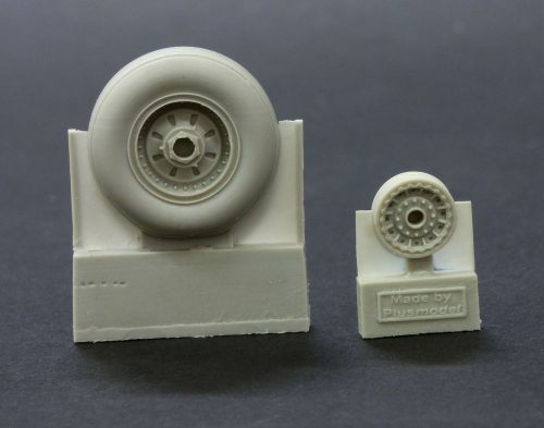 Plus Model KC-97 Stratotanker wheels 1:72 (AL7049)